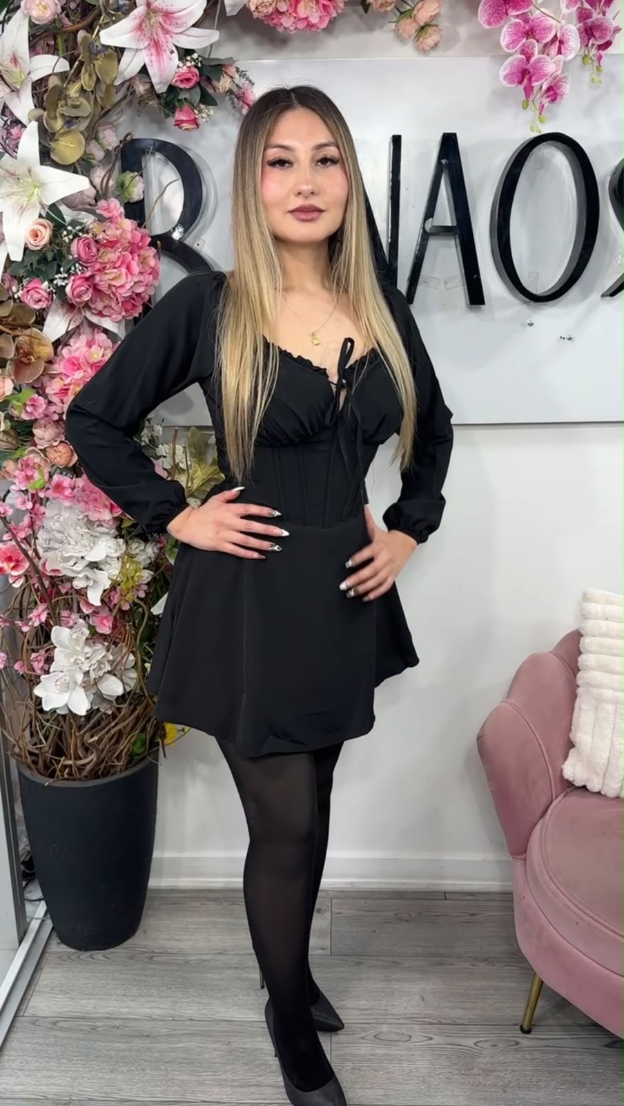 Vestido Short Lucia Manga Larga